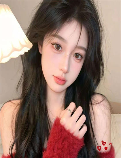 2026春季档《死后八年女帝命我迎敌》：上映表现与评价，热门